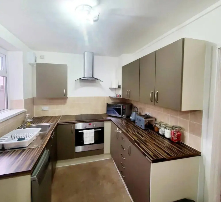 Long Stay 3BR House With Parking