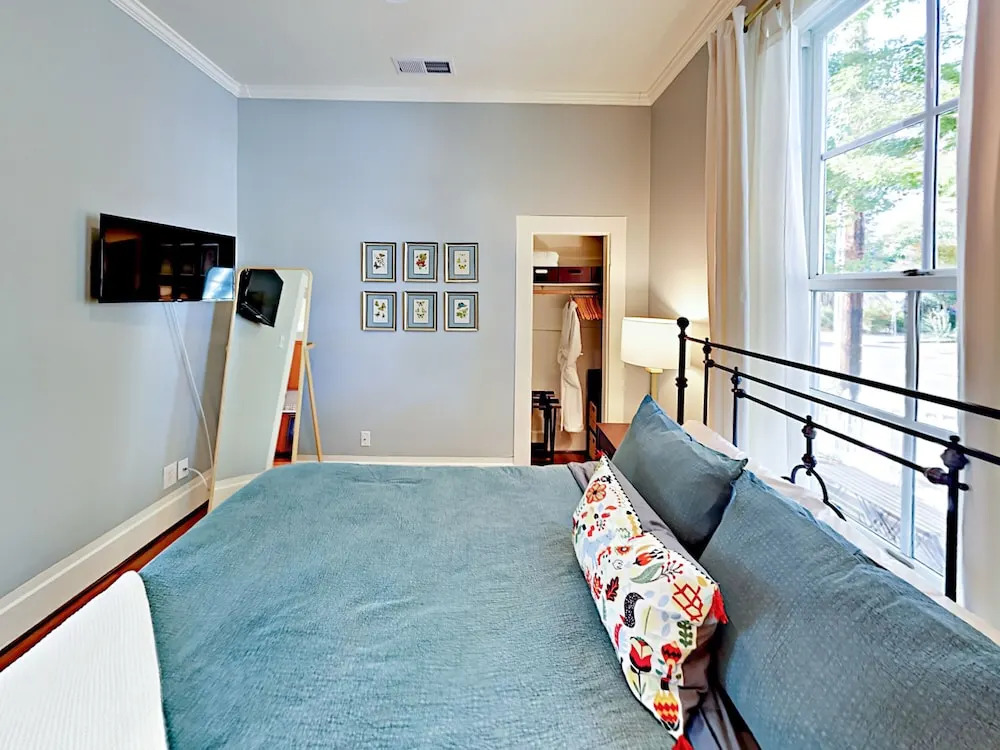 Orchard Home 2 Bedrooms 1 Bathroom Home