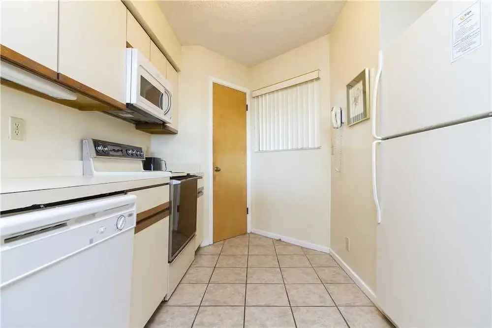 Hibiscus 203A - Two Bedroom Condo