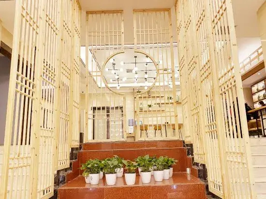 Bamboo Boat Light Luxury Hotel (Renmin Road, Huichuan District, Zunyi)