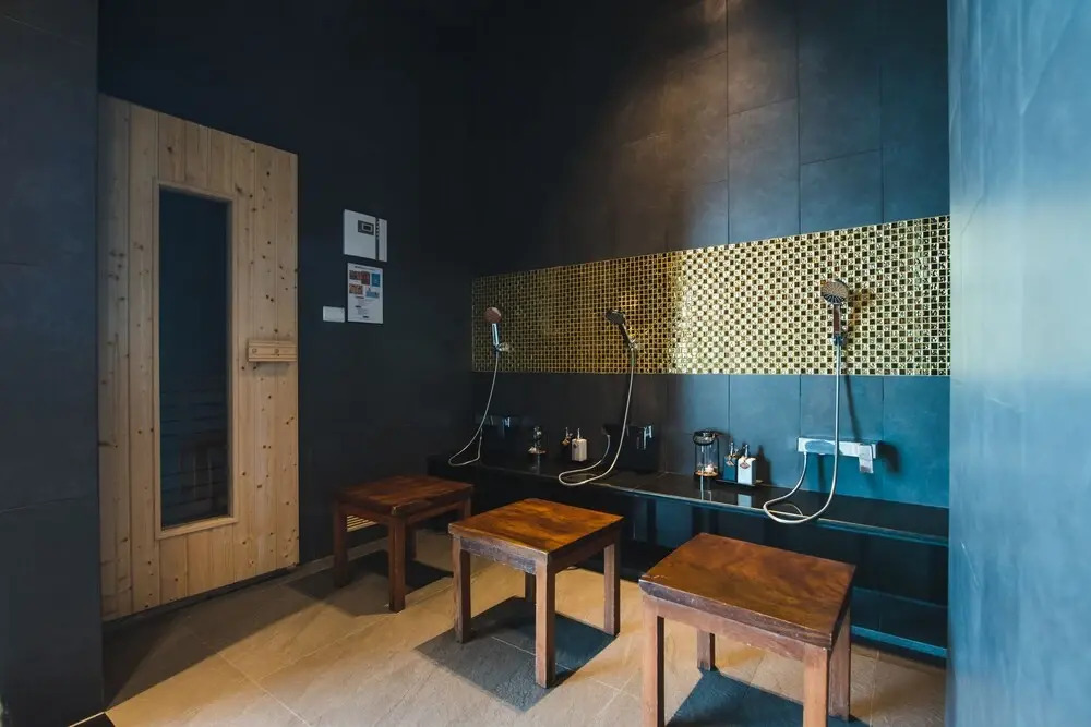 Akira Hotel Sriracha