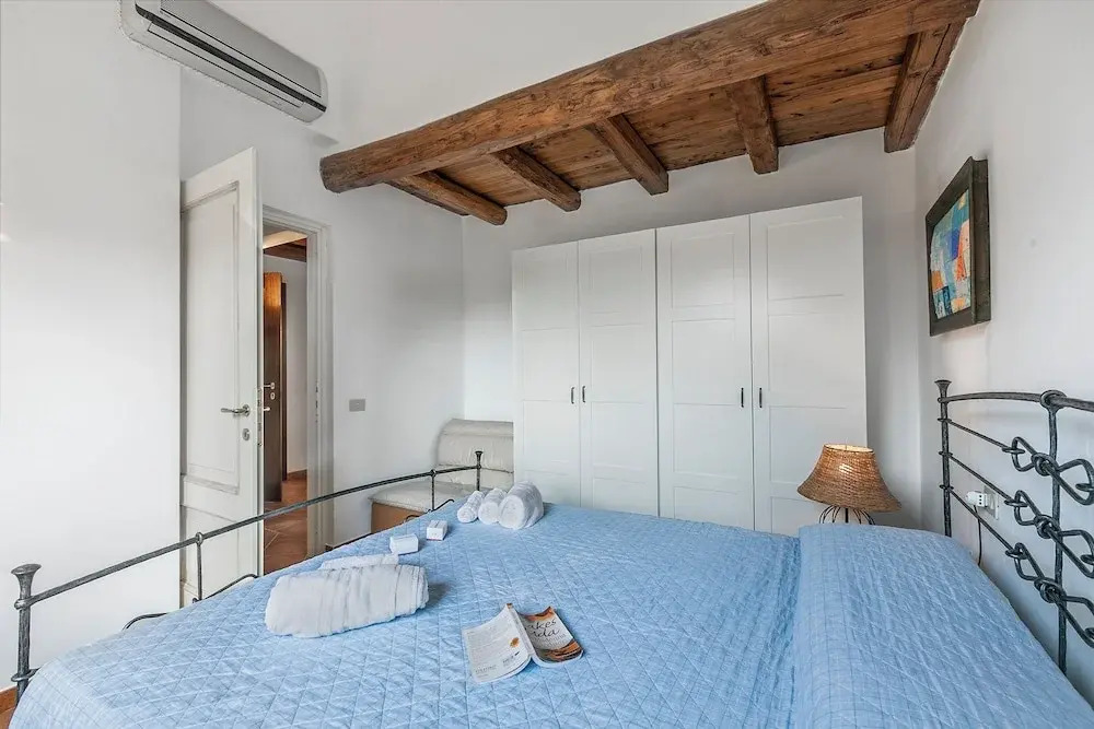Il Borgo 2/15 700m From The Beach
