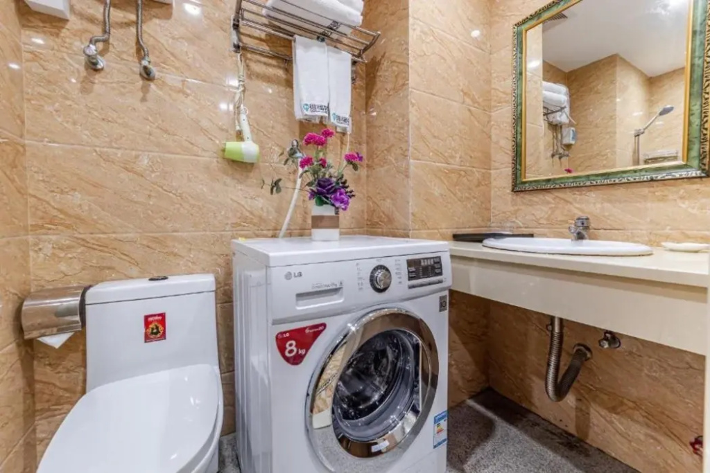 Wanyi Boutique Waifiden Apartment (Beijing Road Pedestrian Street Haizhu Square Metro Station)