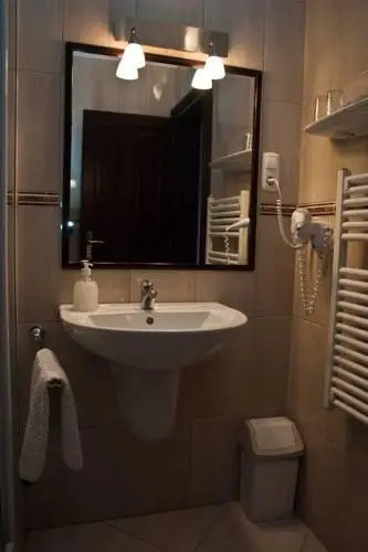 Adler Hotel