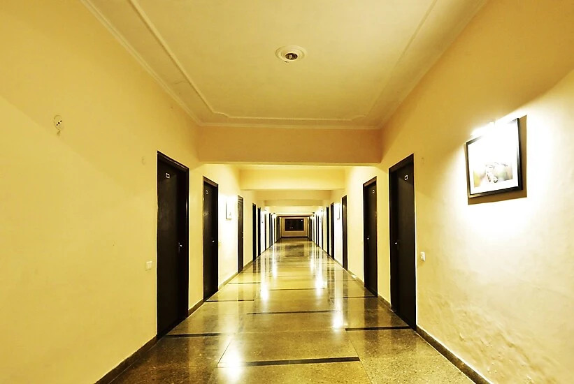 Geetanjali Hotel & Motel