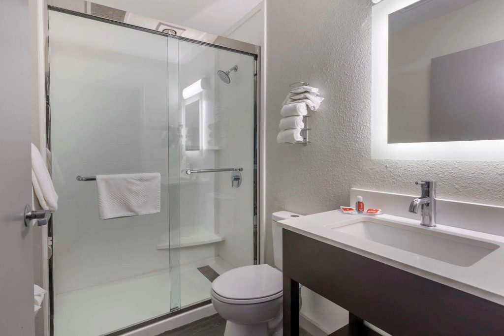 Greenville Pelham Inn by IHG