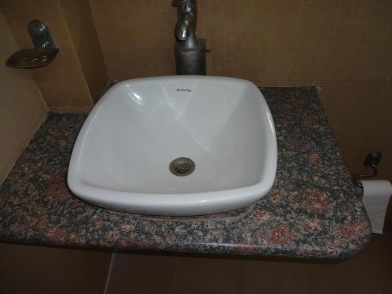 Hotel The INFINTY NEAR DELHI AIRPORT Breakfast,Dinner Include