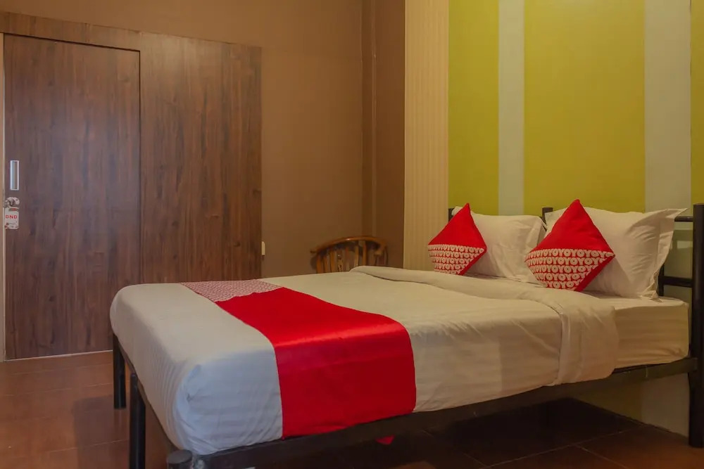Pelangi Guest House by OYO Rooms