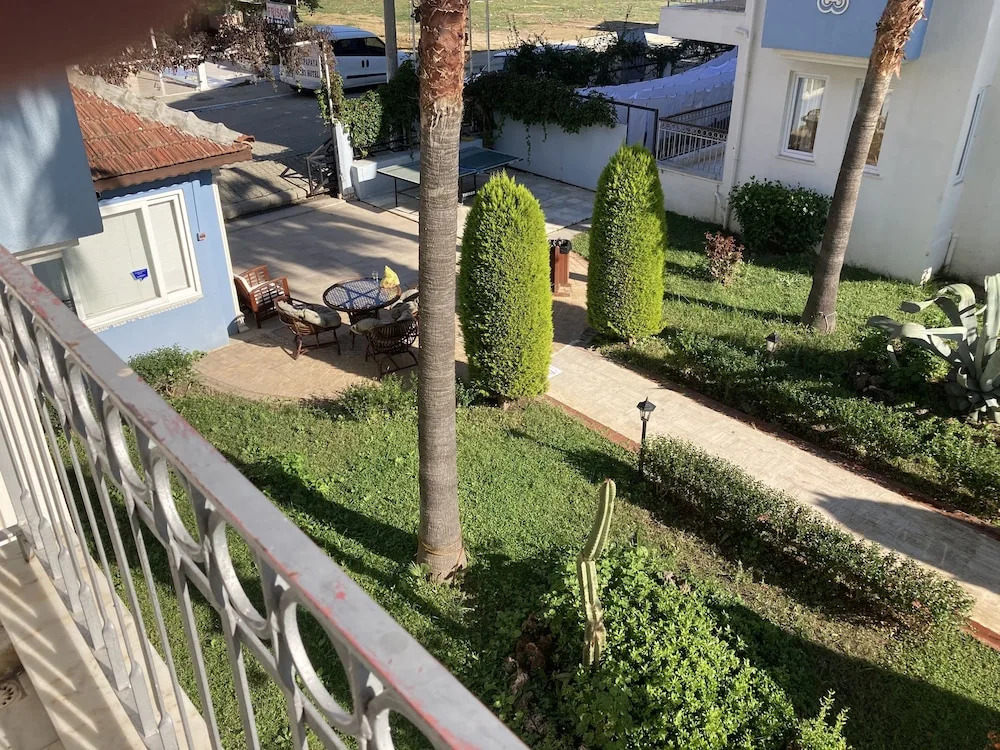 Popular 1 bed Apart Home in Central Side With Many on Site Amenities Facilities