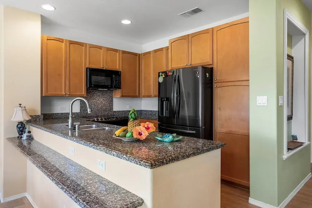 Spacious Townhome - Close to Beaches & Shopping! - Vrkcv