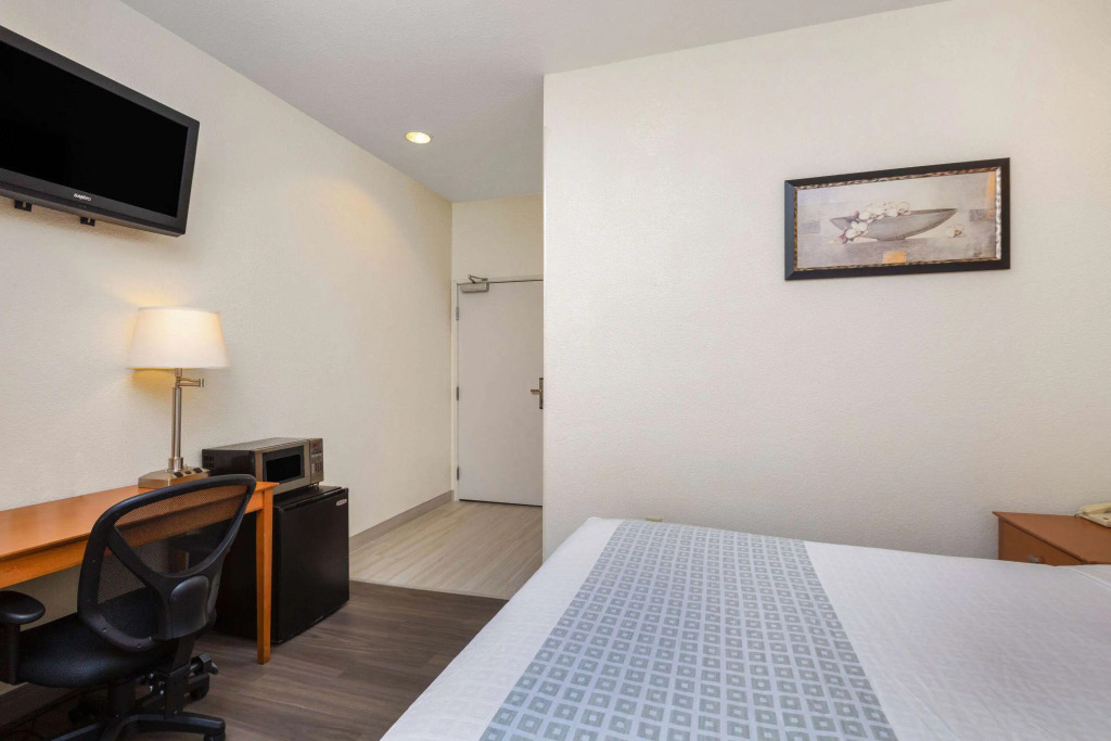 La Quinta by Wyndham Tulare