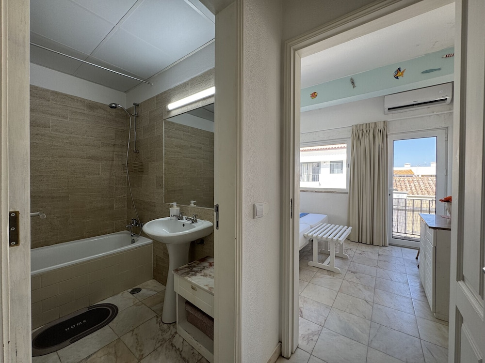 Cabanas DE Tavira Charming by Homing