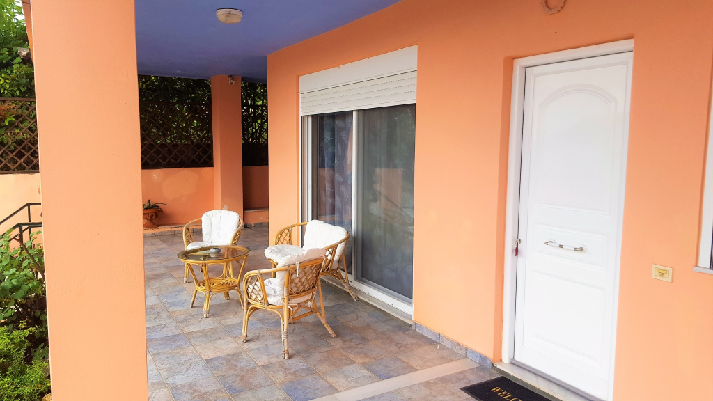 D2-George Apartments by the Sea and Airport