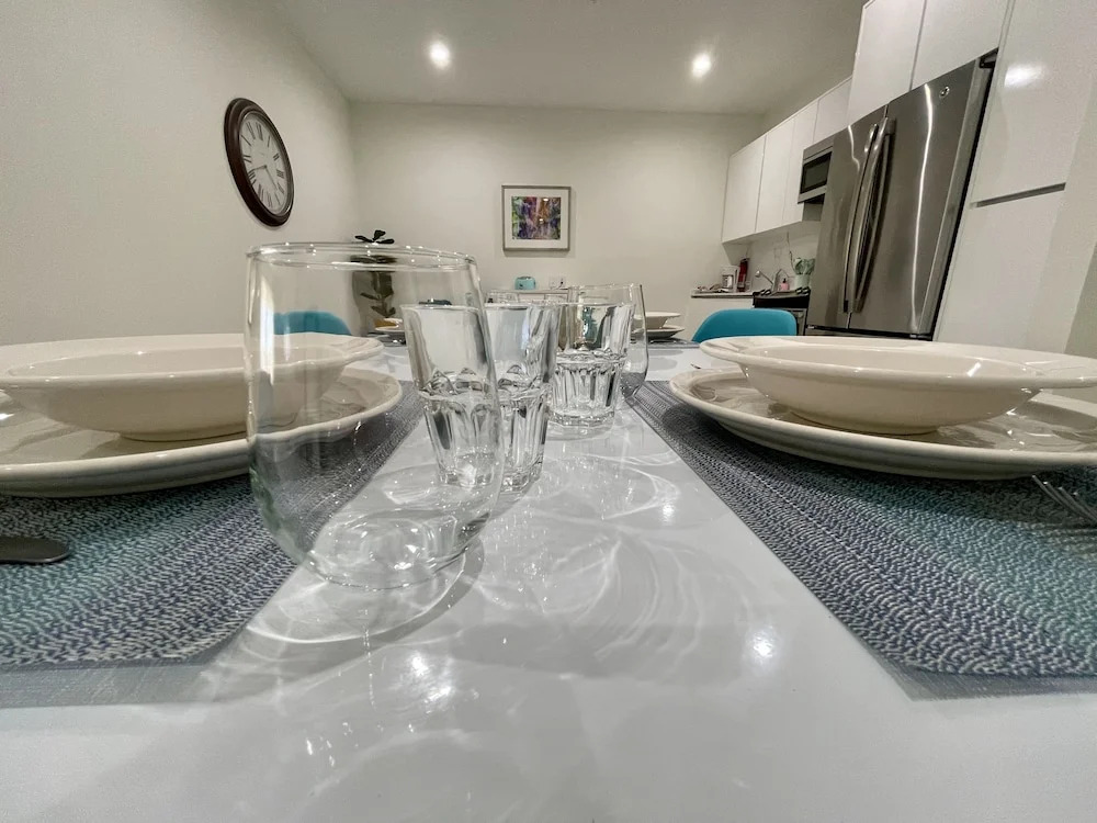 The Cove - Condo Hotel - Palm Beach Strip