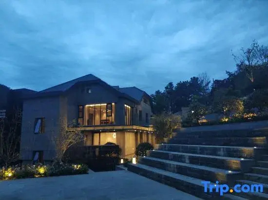 Jiushui Heyuan Art Design Hotel