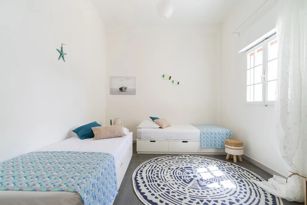 2473 Villetta Seaside by Barbarhouse