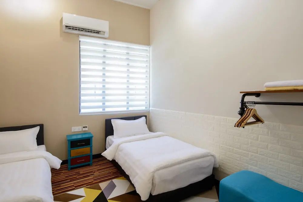 3-Bedrooms Gurney Terrace 9 - iB12