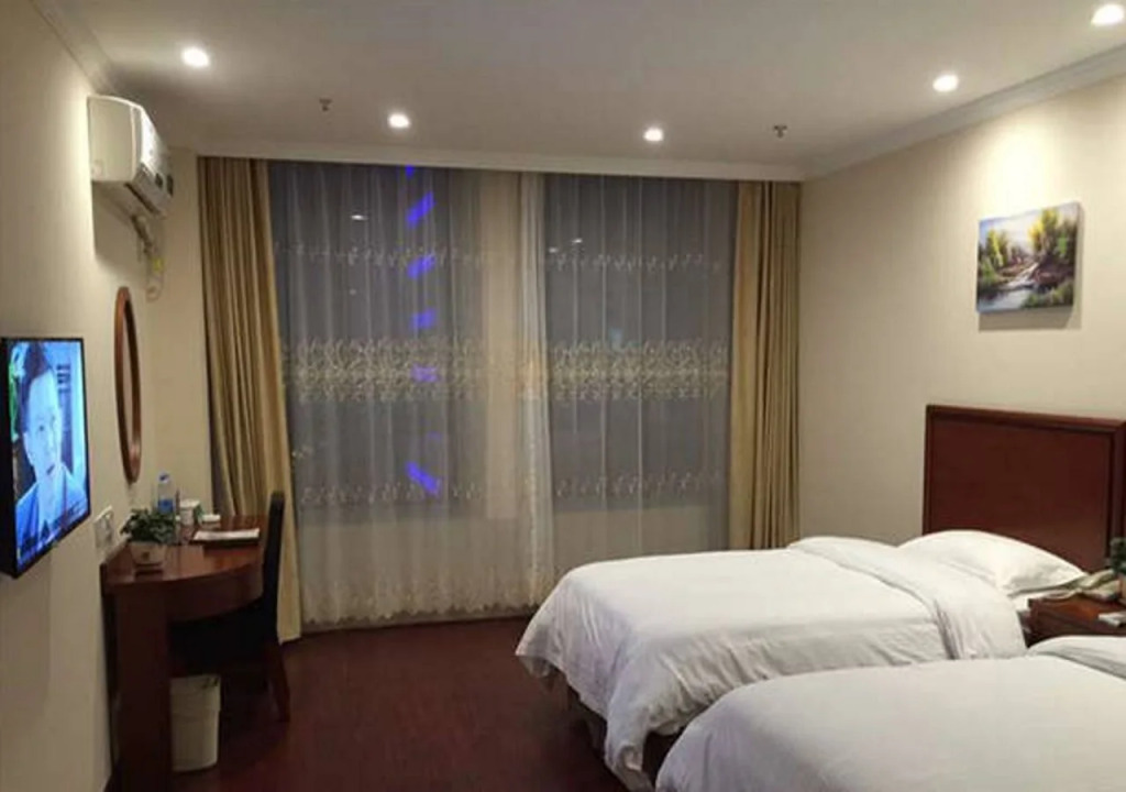 GreenTree Inn Wuhu Wuhu County Yingbin Avenue World Trade South Building Express Hotel
