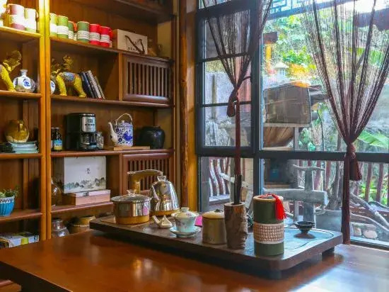 Yueshanju Hostel