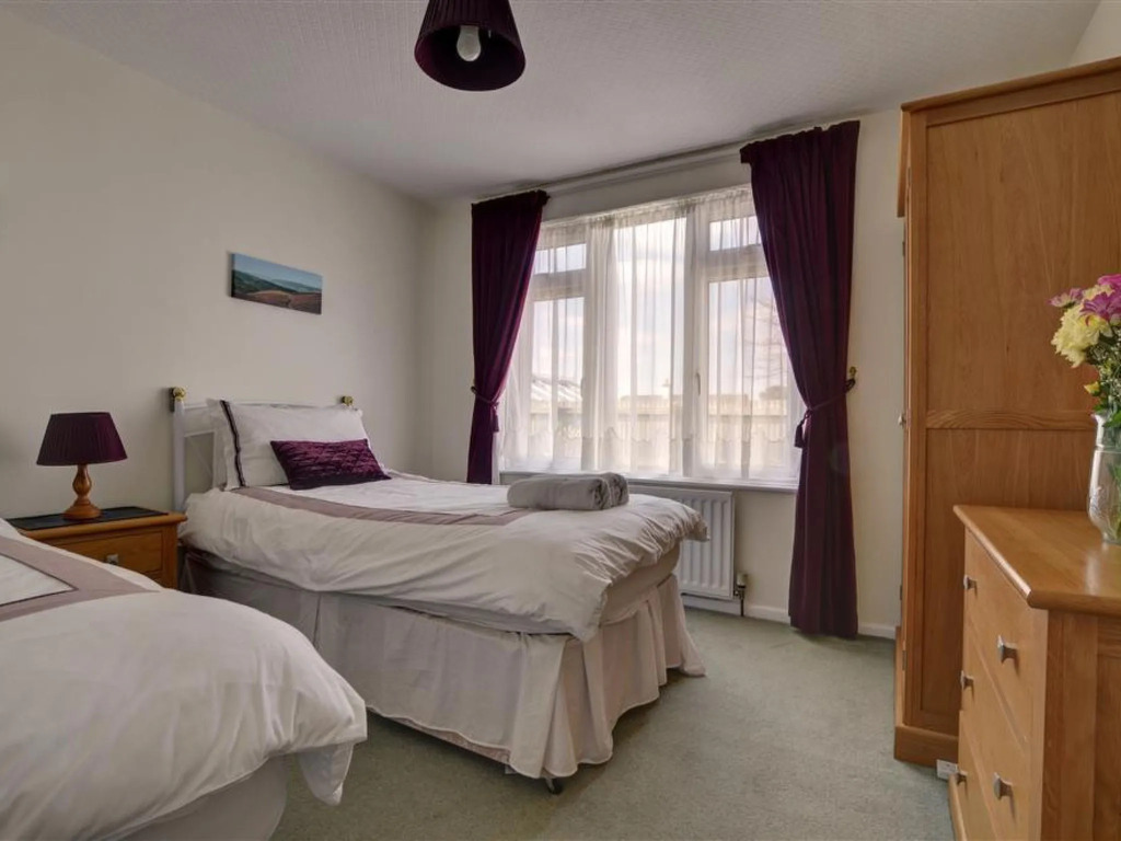 2 Bed in South Molton oc-willo