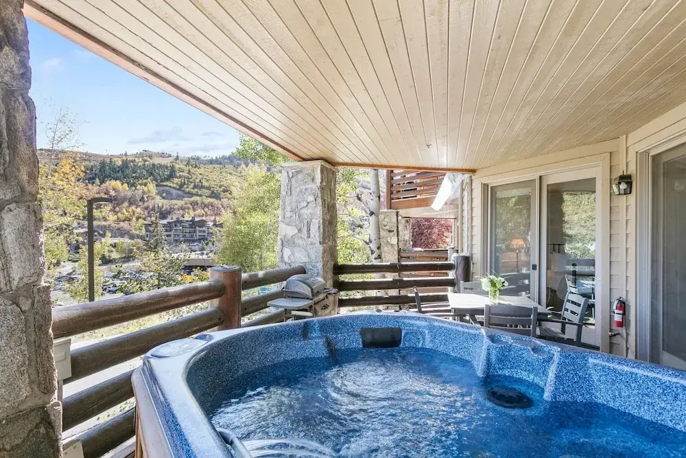 Trail's End Lodge at Deer Valley Resort - Two Bedroom Residence with Den and Spa #103 2 Condo