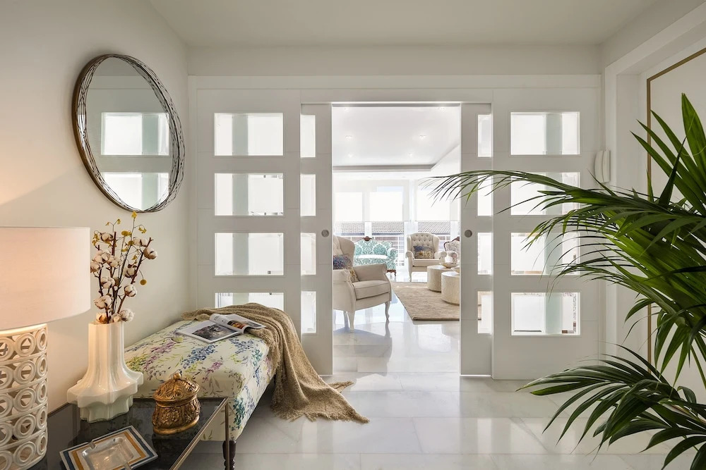 Spacious Apartment in Prime Location. Recogidas