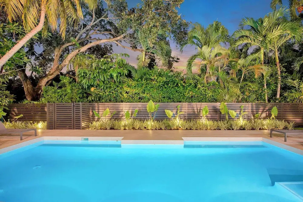 Villa Granada by Rove Waterfront W/pool, Hot Tub