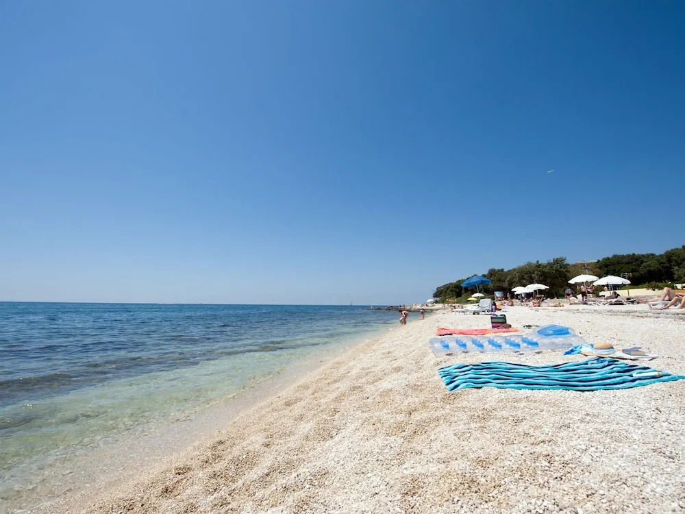 Comfortable Holiday Home With a Microwave, Near Rovinj