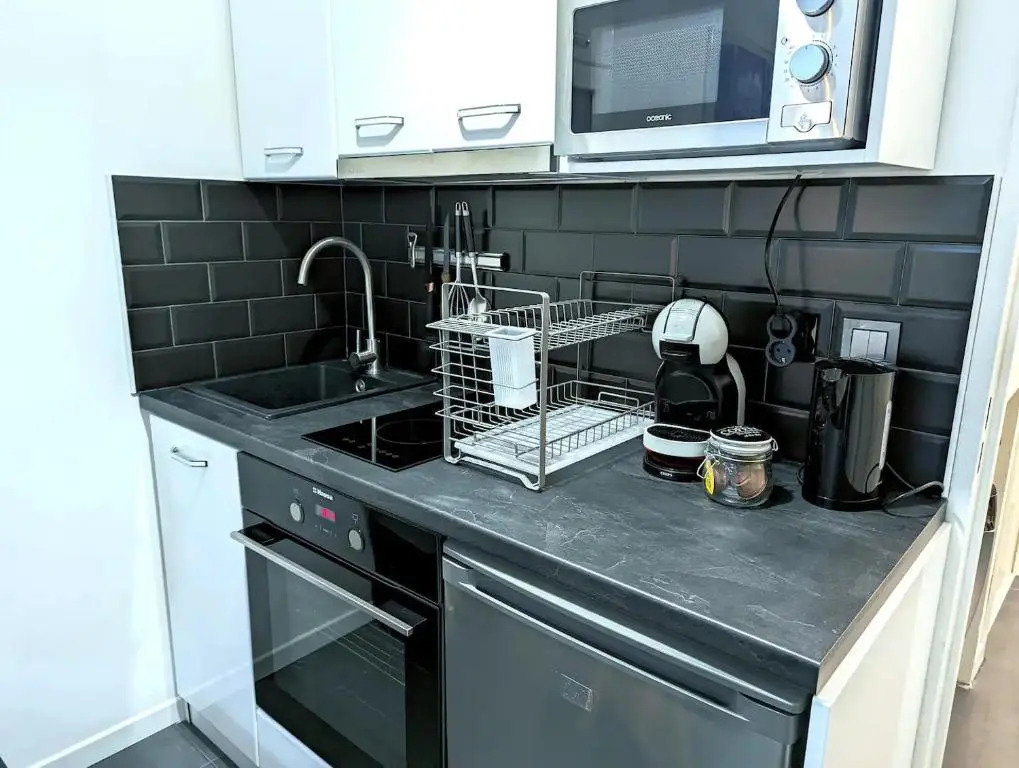 1 Min to the Beach Apartment - Kitchen - Tramway - Air Conditioner - Wifi - Promenade Des Anglais
