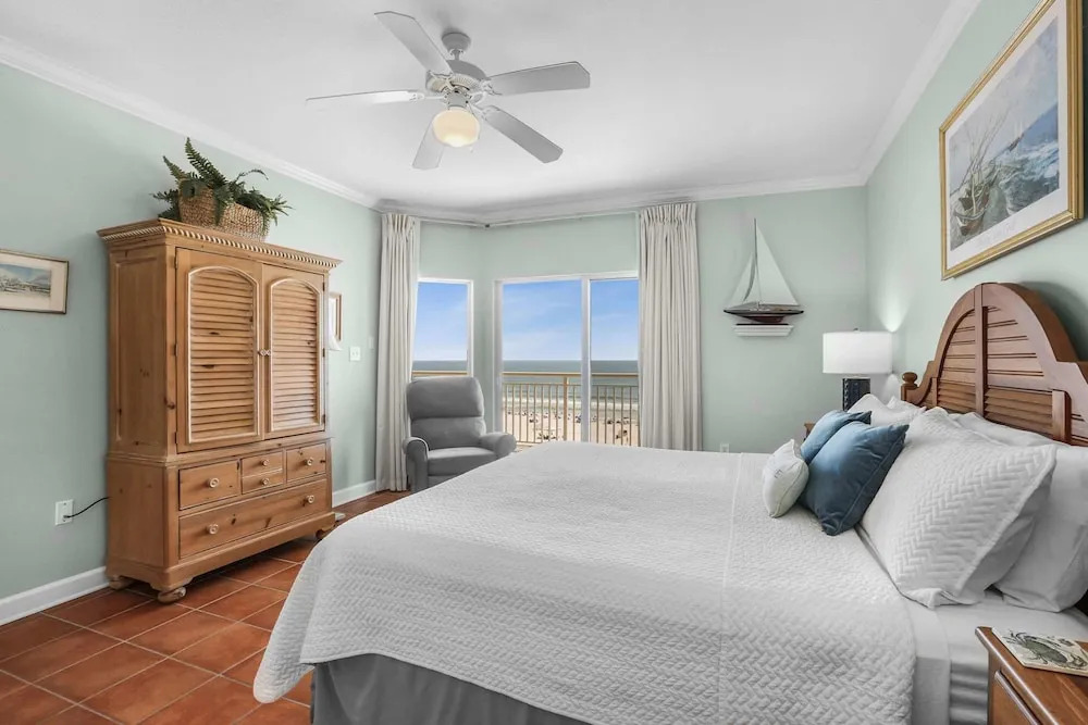 Admirals Quarters 508- Luxury Beachfront Condo 3 Bedrooms 3 Baths 5th Floor