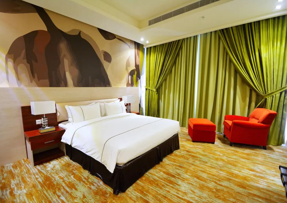 Thwary Hotels Suites 3