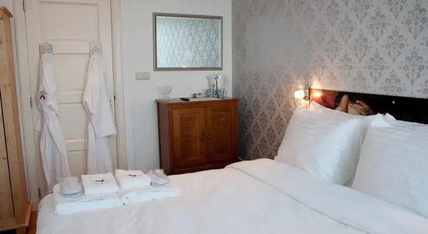B&B Helmers