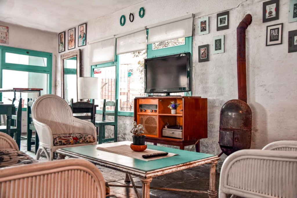Brava Beach Hostel