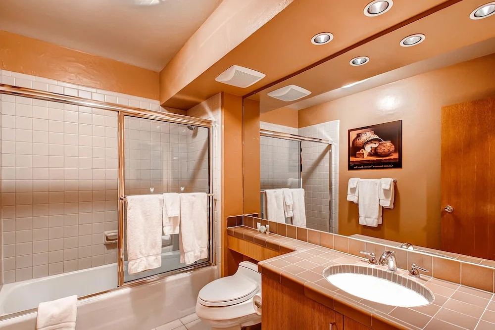 Centennial 2 Bedroom Condo Unit no. 7