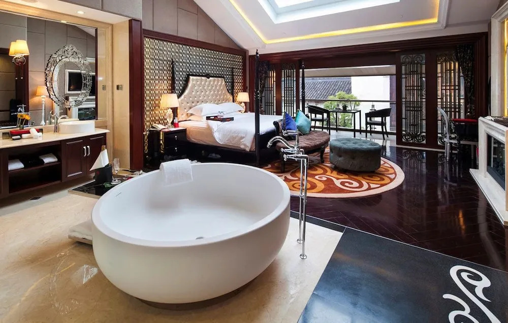 Eden Club House