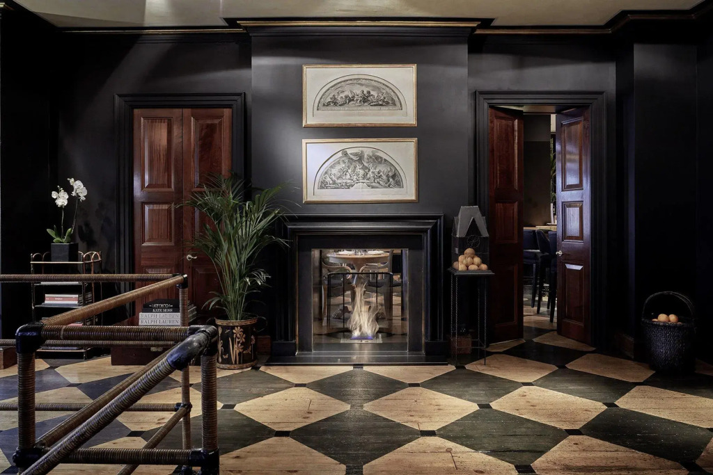 Blakes Hotel