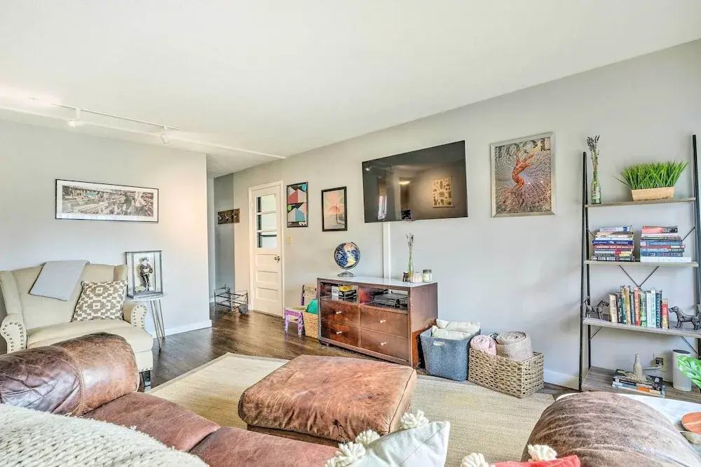 Arden Bungalow w/ Fire Pit: Near Lake Julian Park