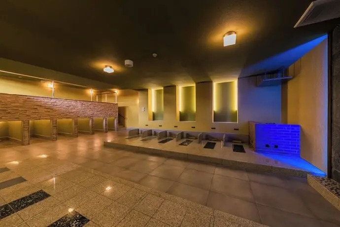 Super 8-Airport Downtown