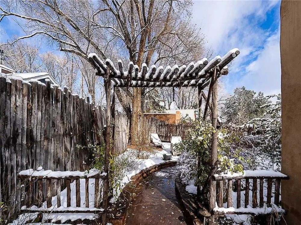 Historic Garden Retreat by Kokopelli Property Management