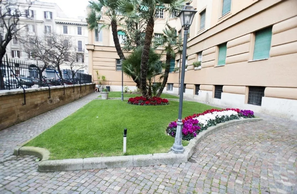 Costantino Secondo Guest House