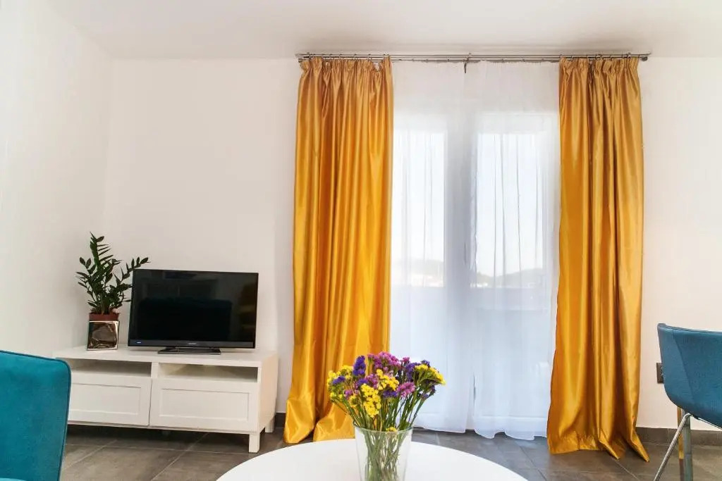 Apartments Ema