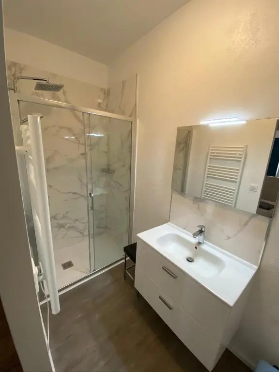Grand studio rue piétonne Ajaccio