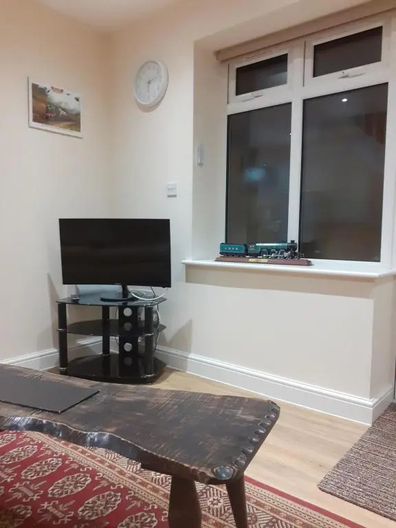 Station Retreat 6B Comberton Terrace