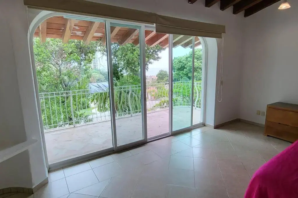 Heated Pool & Chef with Full Staff Included - 30 guest