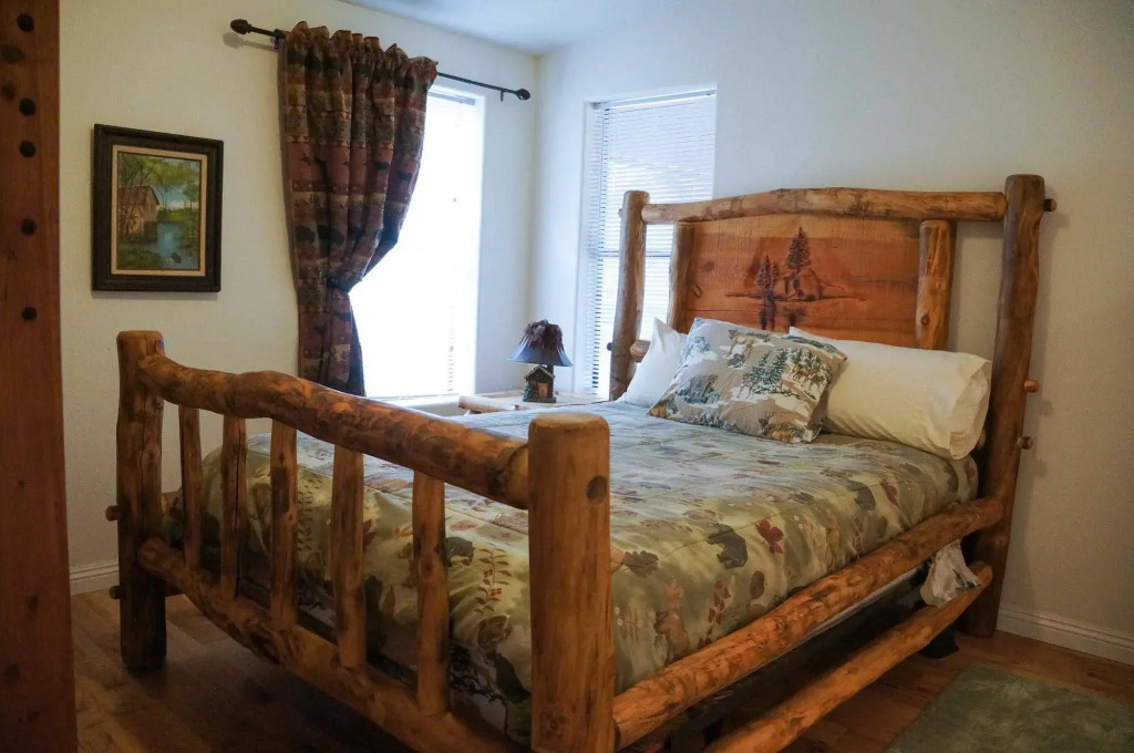 Country Club Chalet