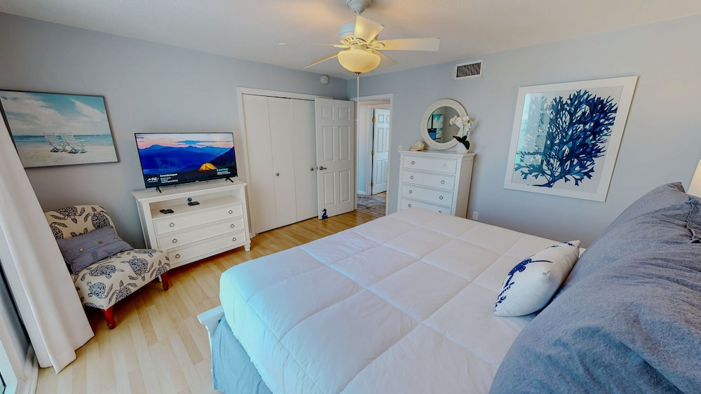 Shoreline Towers 2111 3 Bedroom Condo