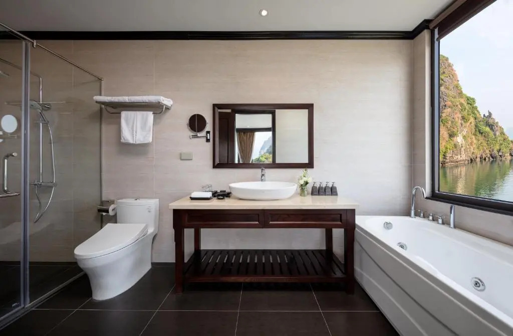 Mon Cheri Cruises