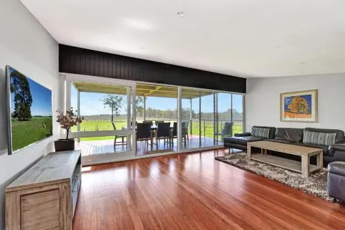 Ironbark Hill Villa 1 Tyrian