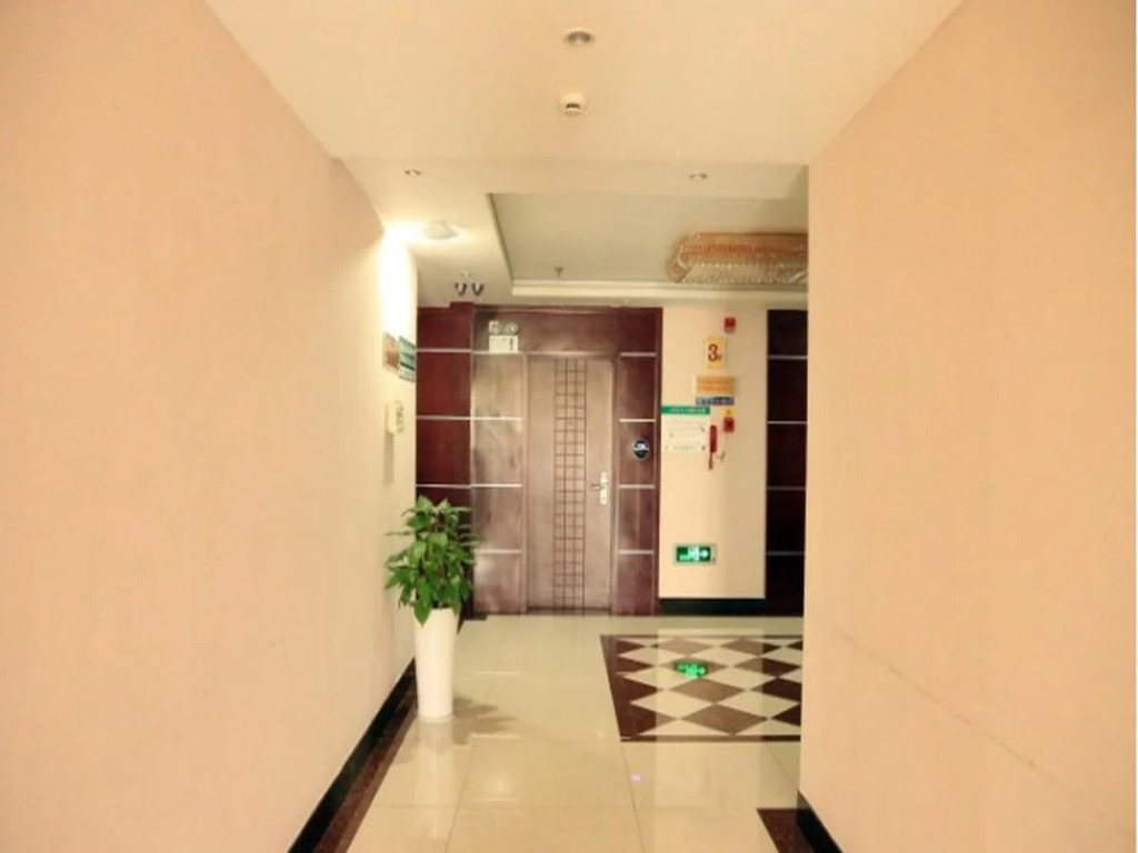GreenTree Alliance Jiangsu Wuxi Yixing Jinsanjiao Bus Station Hotel