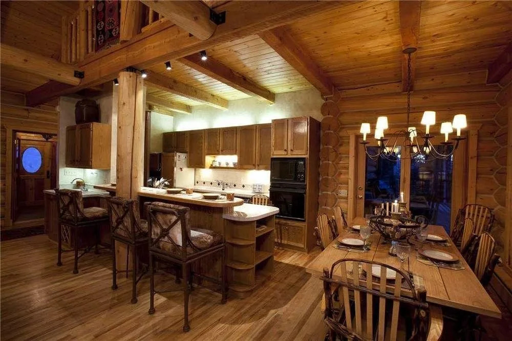 Snowdrift Cabin